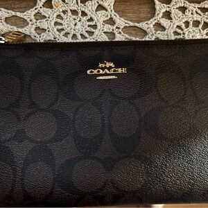 Coach Black Signature Wristlet